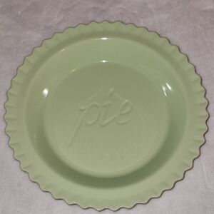 Chantal 9.5 Inch Green Pie Pan